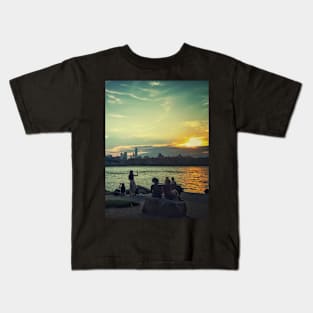 Sunset Sky Manhattan Skyline Brooklyn NYC Kids T-Shirt